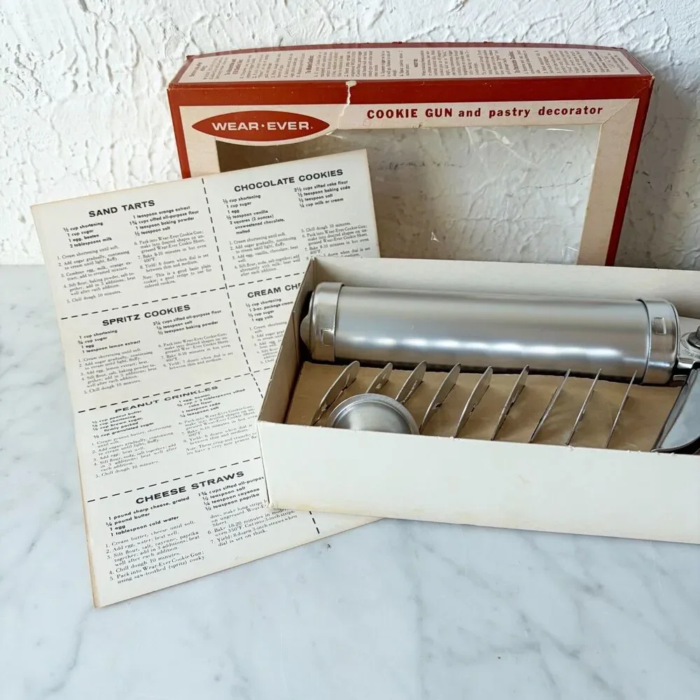 Vintage Wear-Ever Cookie Gun Pastry Decorator Trigger-Quick 3365 Spritz Complete